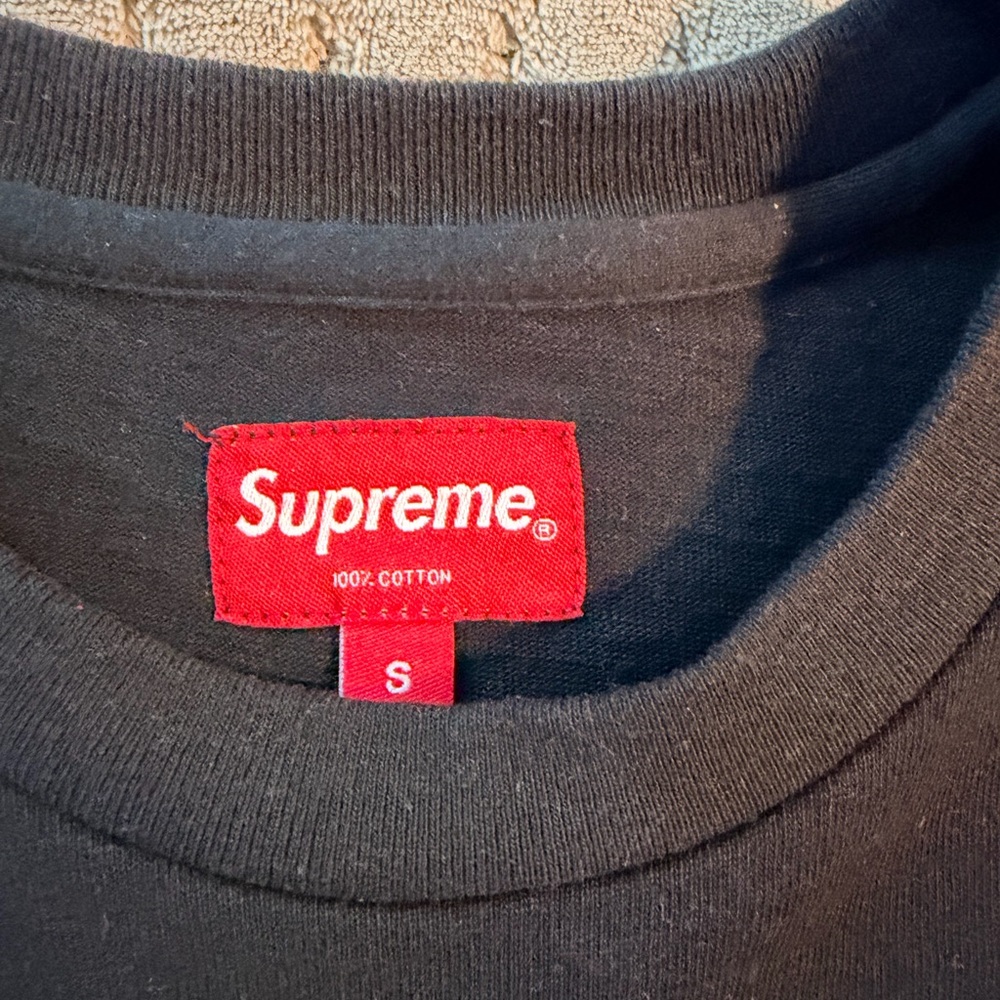 Supreme Gradient Arc Top - Picture 2 of 2
